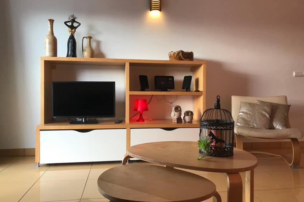 Colorful Cozy Apartment View البوفيرا المظهر الخارجي الصورة