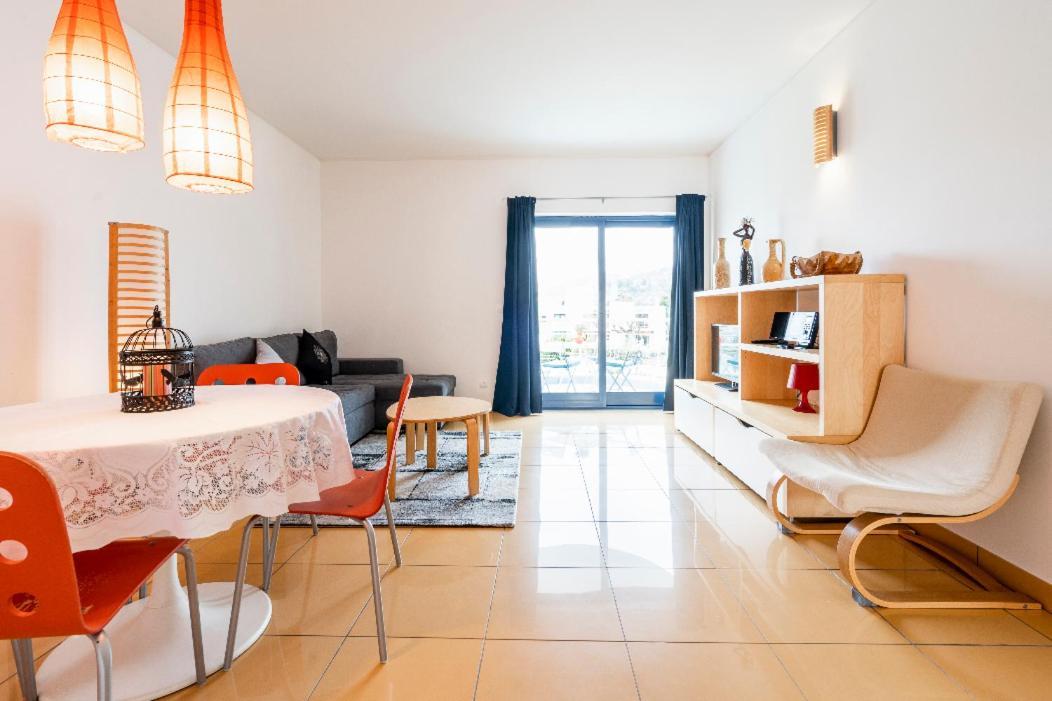 Colorful Cozy Apartment View البوفيرا المظهر الخارجي الصورة